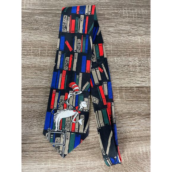 Dr.‎ Seuss Vintage Library Bookshelf Tie Necktie Cat in the Hat Novelty Menswear - Picture 9 of 9